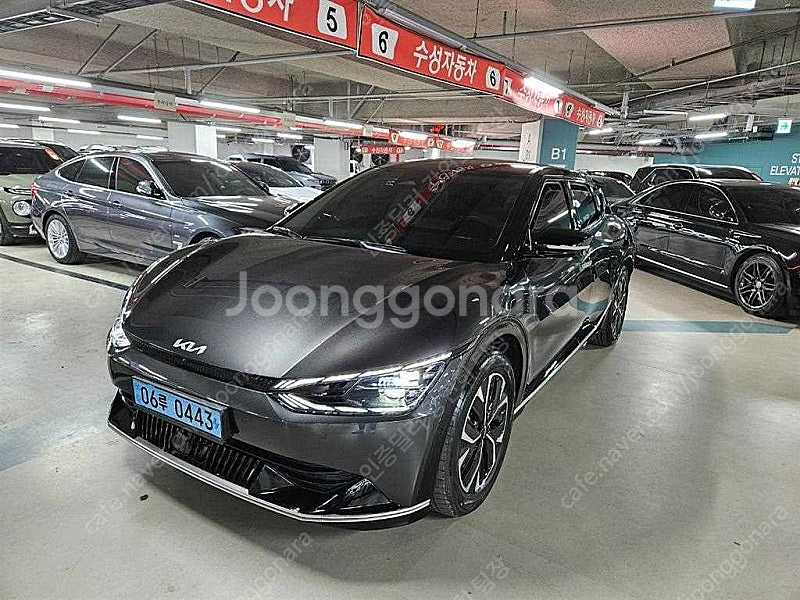 EV6 중고 EV6 중고차 회색 2022년식 47,011km 롱레인지 AWD 어스 중고자동차--2